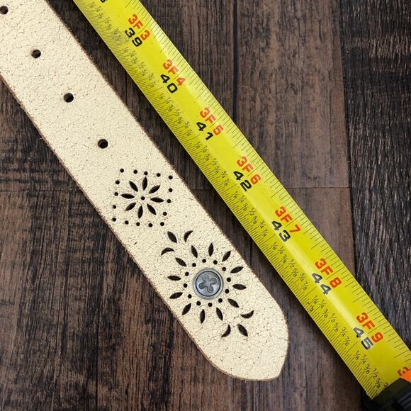 Lucky Brand Laser Cut Leather Belt Western Crackle Distressed Size Large Cream - Picture 11 of 13